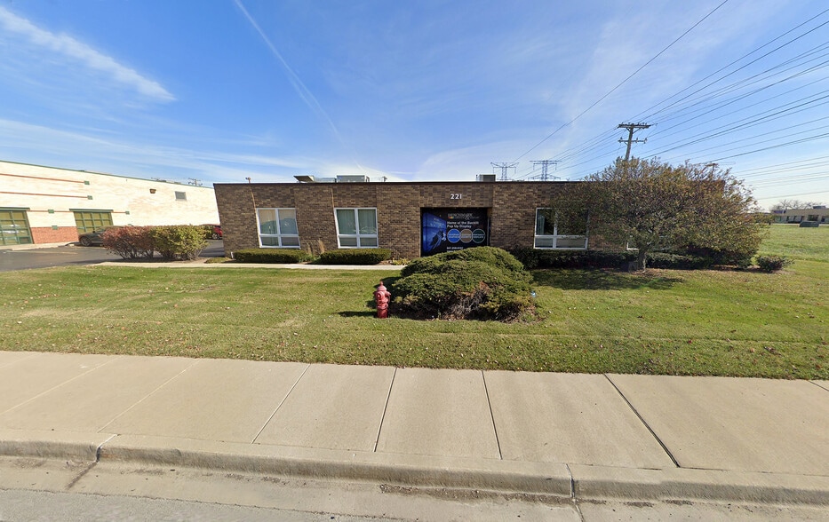 More Photos Of 221 Lively Blvd, Elk Grove Village Warehouse For Sale