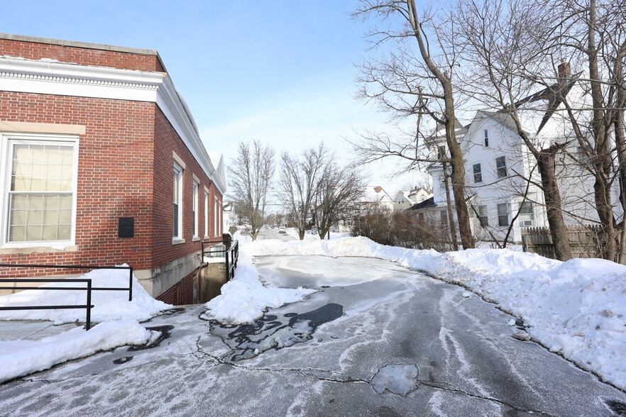 More Photos Of 19-23 Park St, Stoughton Office For Lease