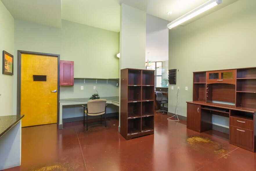 More Photos Of 100 S Greentree Ln, Foley Medical For Sale