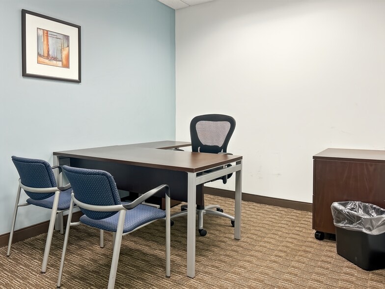 More Photos Of 1545 Crossways Blvd, Chesapeake Coworking Space