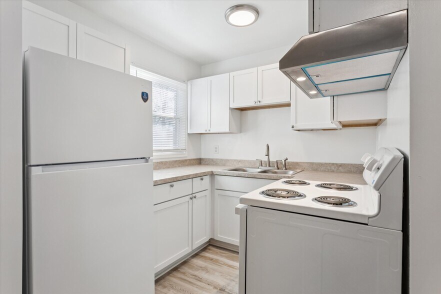 More Photos Of 6704 Cedar Lake Dr, Gloucester Apartments For Sale