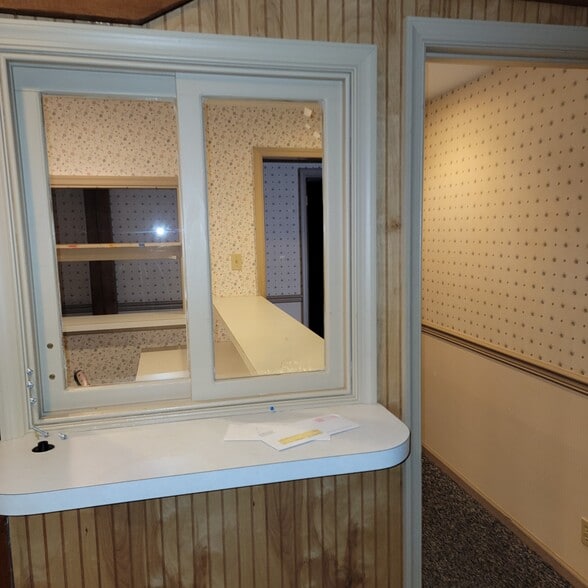 More Photos Of 600 Main St, Riverton Office For Sale