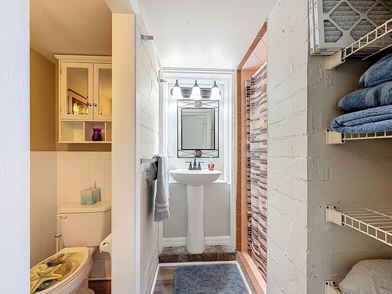 More Photos Of 421 NW 14th Pl, Crystal River Apartments For Sale