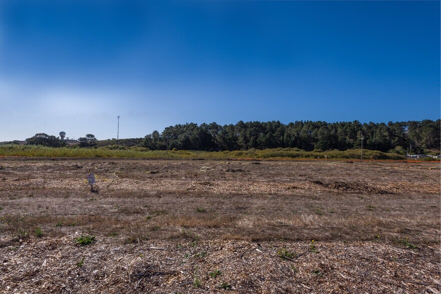 More Photos Of 380 Airport Street, Half Moon Bay Land For Sale