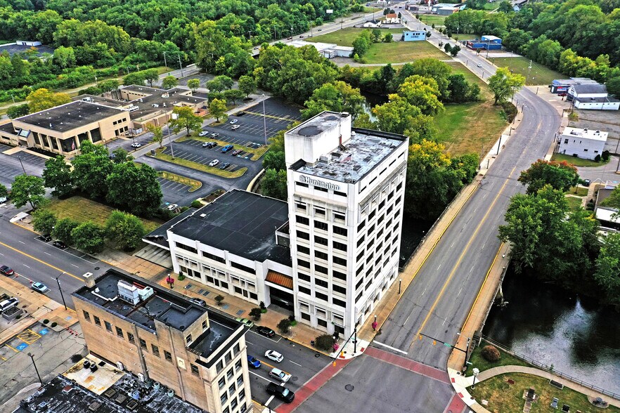 More Photos Of 108 Main Ave SW, Warren Office Residential For Lease