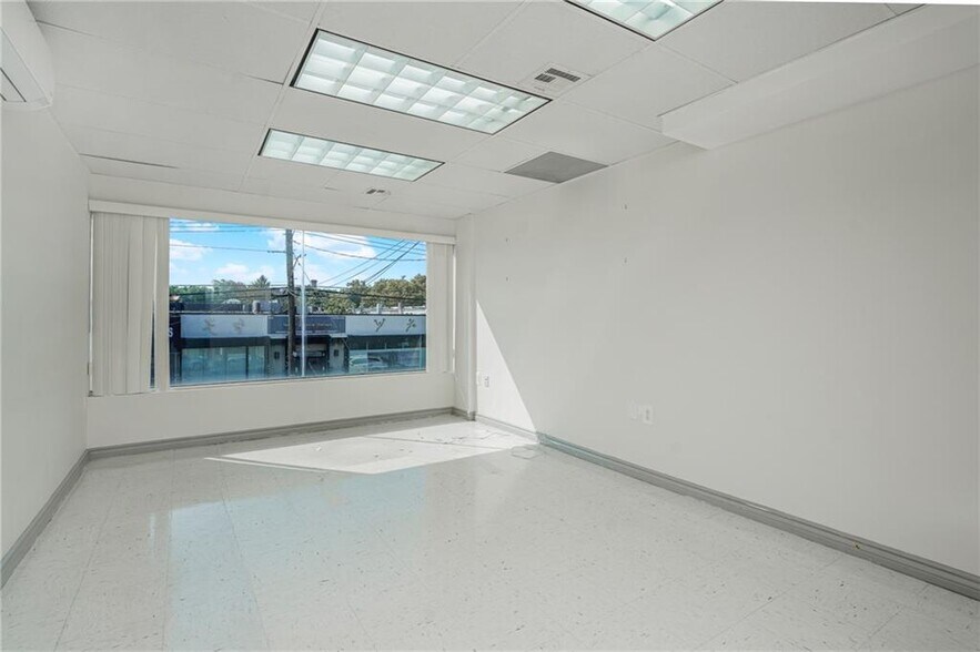 More Photos Of 3041 Avenue U, Brooklyn Medical For Lease