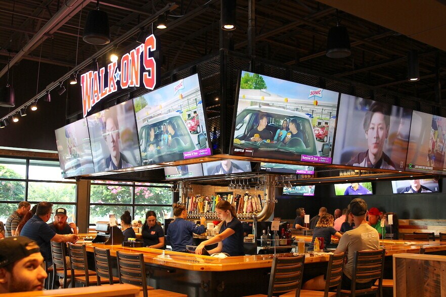 More Photos Of Walk On's, Thibodaux Restaurant For Sale