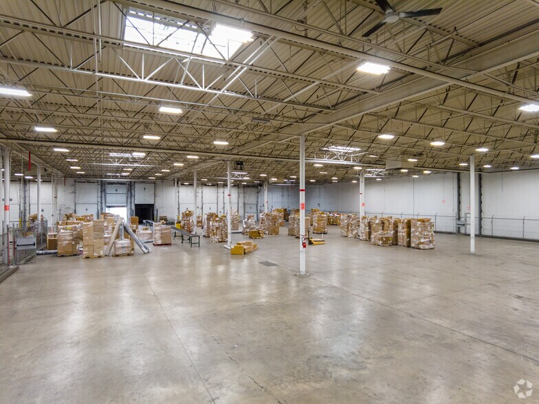 More Photos Of 521 McCormick Dr, Glen Burnie Warehouse For Lease
