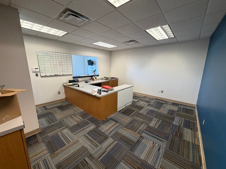 More Photos Of 5375 Henneman Dr, Norfolk Medical For Lease