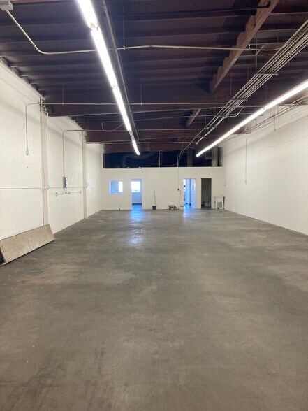 More Photos Of 15312-15330 Proctor Ave, City of Industry Manufacturing For Lease