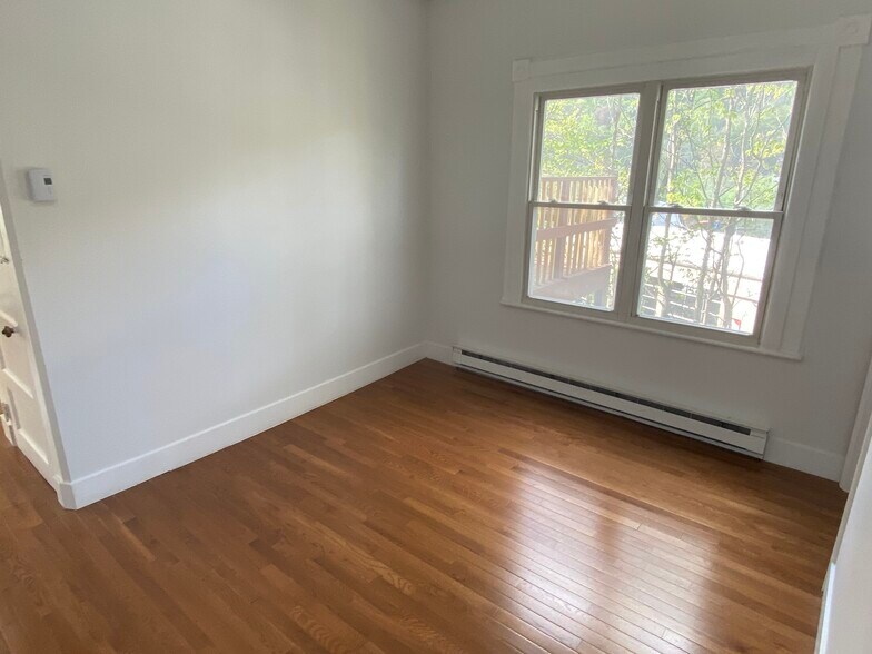 More Photos Of 105 Willowbrook Rd, South Abington Office Residential For Lease