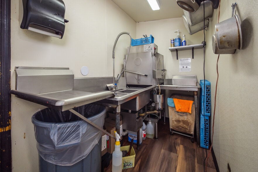 More Photos Of 270 E Northampton St, Bath Restaurant For Sale