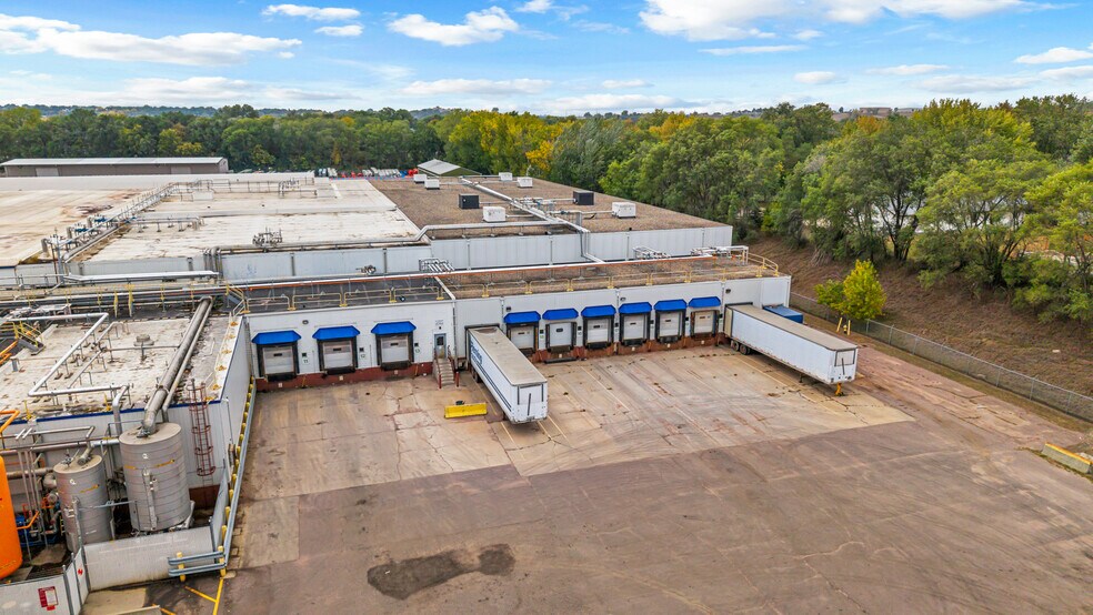 More Photos Of 2300 E Rice St, Sioux Falls Refrigeration Cold Storage For Lease