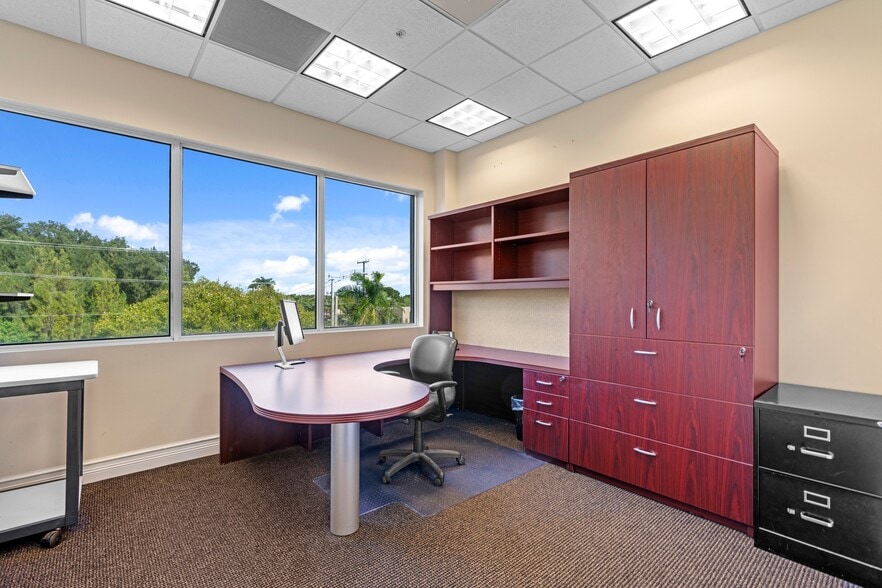 More Photos Of 6751 N Federal Hwy, Boca Raton Office For Sale