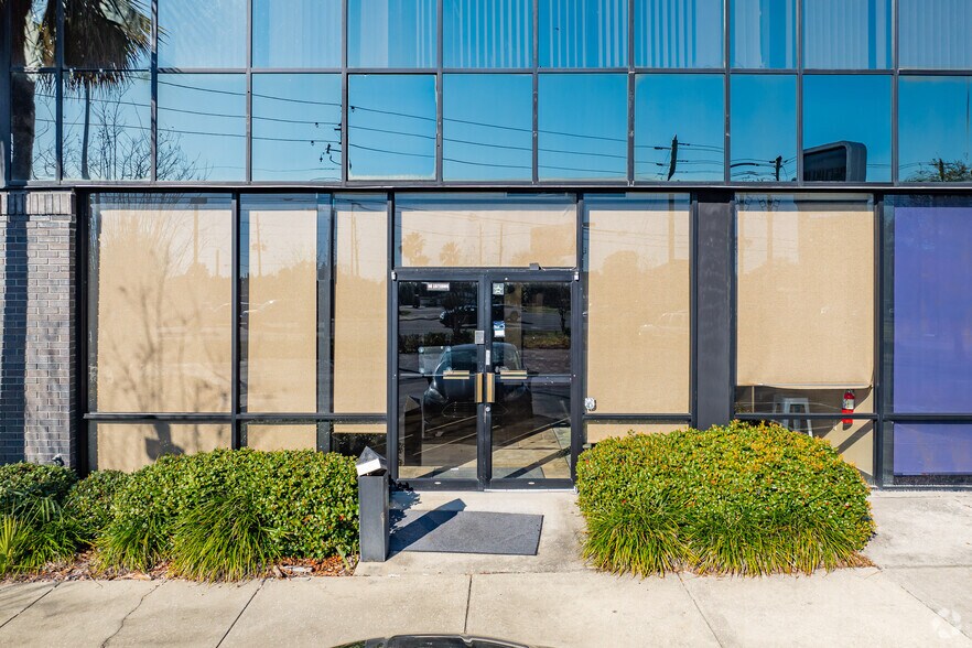 More Photos Of 9037 US Highway 19, Port Richey Office For Sale