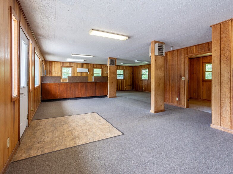More Photos Of 395 Crimson Laurel Way, Bakersville Freestanding For Sale