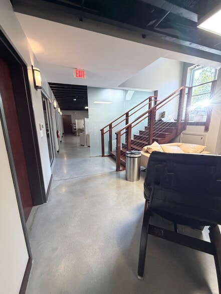 More Photos Of 70 Charlotte St, Asheville Freestanding For Lease