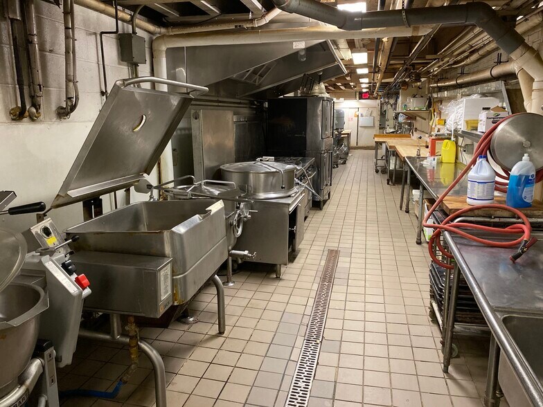 More Photos Of 1370 Burnet Ave, Syracuse Restaurant For Sale