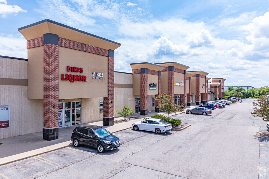 More Photos Of 1175-1231 N Gary Ave, Carol Stream Unknown For Lease