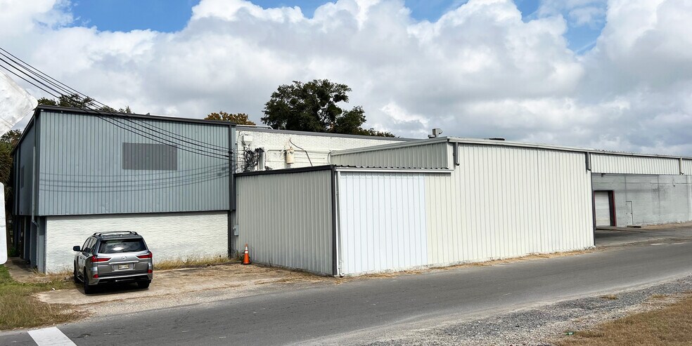 More Photos Of 200 Lameuse St, Biloxi Warehouse For Lease