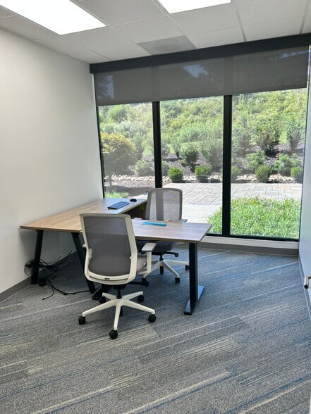 More Photos Of 290 Interstate N Cir SE, Atlanta Office For Lease