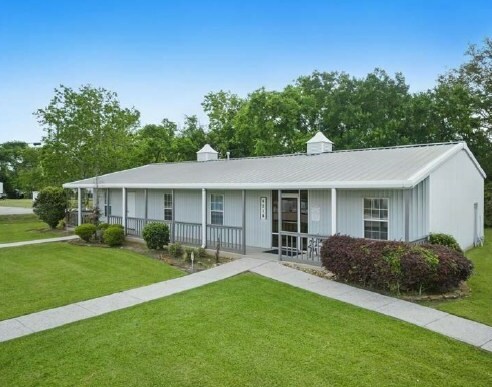 More Photos Of 421 Jones Rd, Highlands Warehouse For Lease