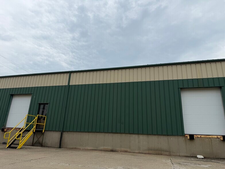 More Photos Of 8755 Munson Rd, Mentor Warehouse For Lease