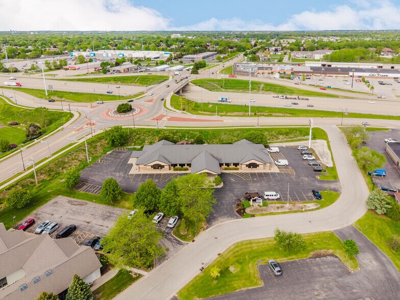 More Photos Of 1875 West Pointe Dr, Oshkosh Medical For Sale
