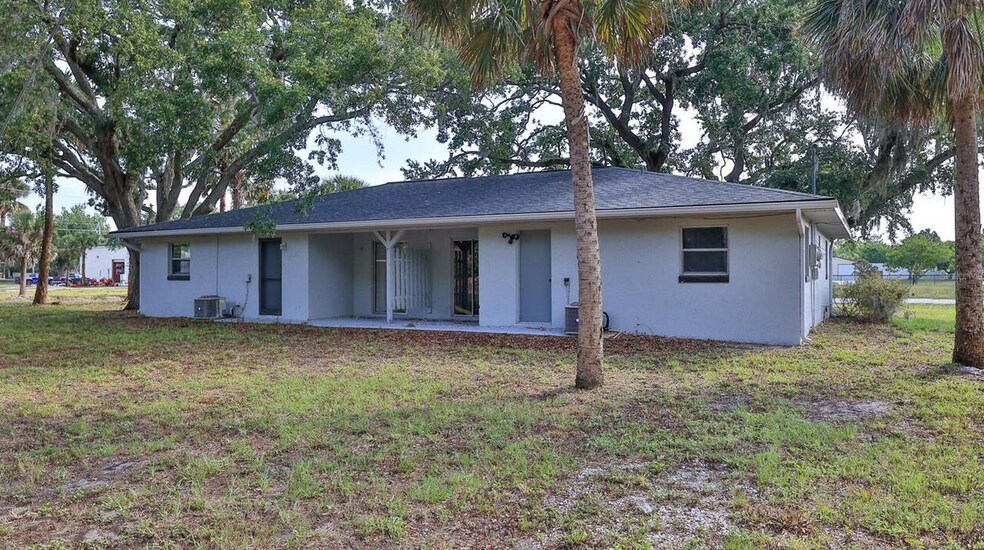More Photos Of 1802 Fern Palm Dr, Edgewater Office For Sale