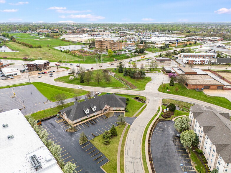 More Photos Of 1640 Willow Circle Dr, Crest Hill Medical For Sale