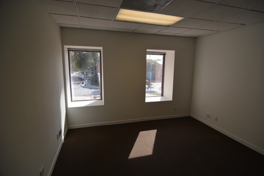 More Photos Of 9543 Culver Blvd, Culver City Loft Creative Space For Lease
