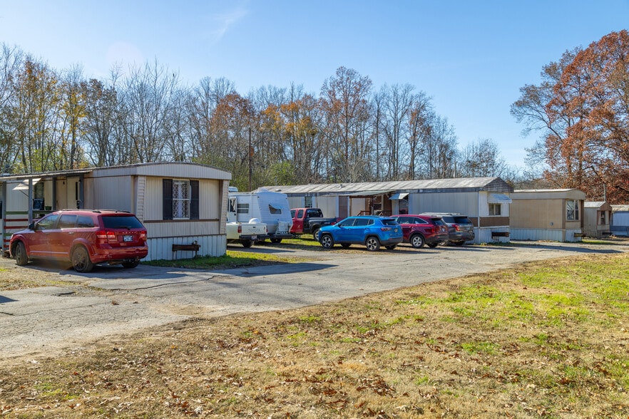 More Photos Of 36 Simmons Cir, Fayetteville Manufactured Housing Mobile Home Park For Sale