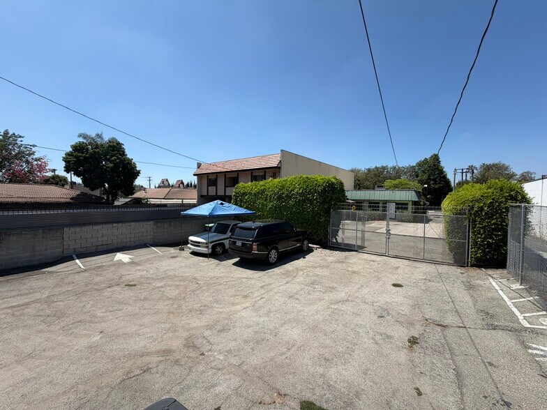 More Photos Of 480 S Rosemead Blvd, Pasadena Office For Sale