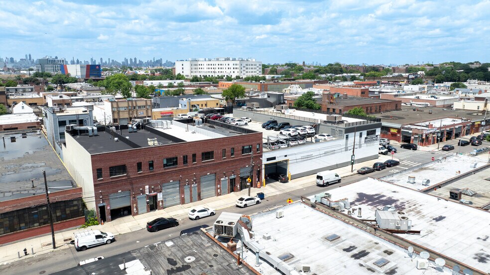 More Photos Of 3718 57th St, Woodside Distribution For Sale