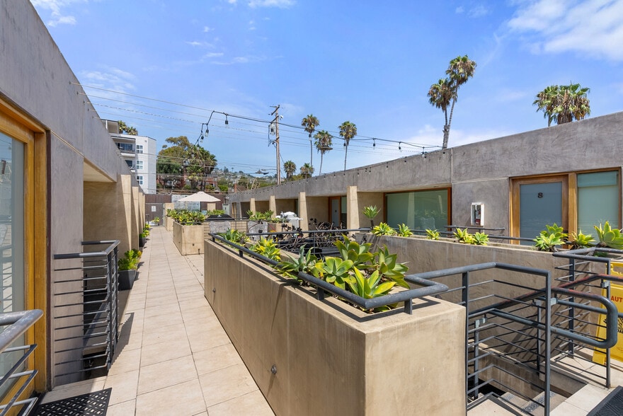 More Photos Of 690-696 South Coast Highway, Laguna Beach Hotel For Sale