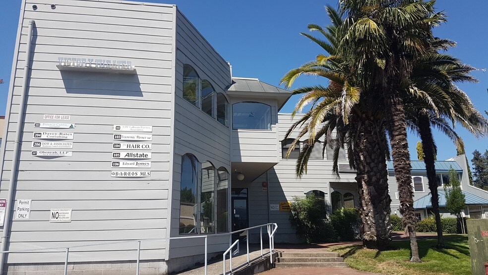 More Photos Of 367-387 N State St, Ukiah Office For Sale