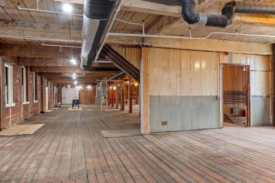 More Photos Of 65 Water St, Worcester Loft Creative Space For Sale