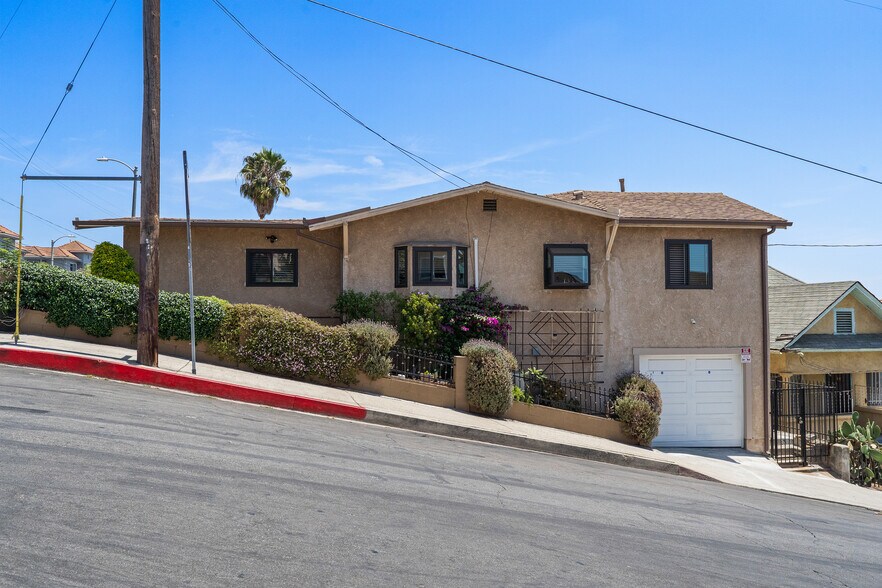 More Photos Of 1026 Figueroa Ter, Los Angeles Apartments For Sale
