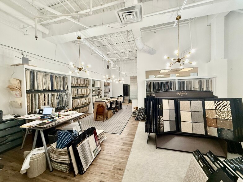 More Photos Of 690 Miami Cir NE, Atlanta Storefront For Lease