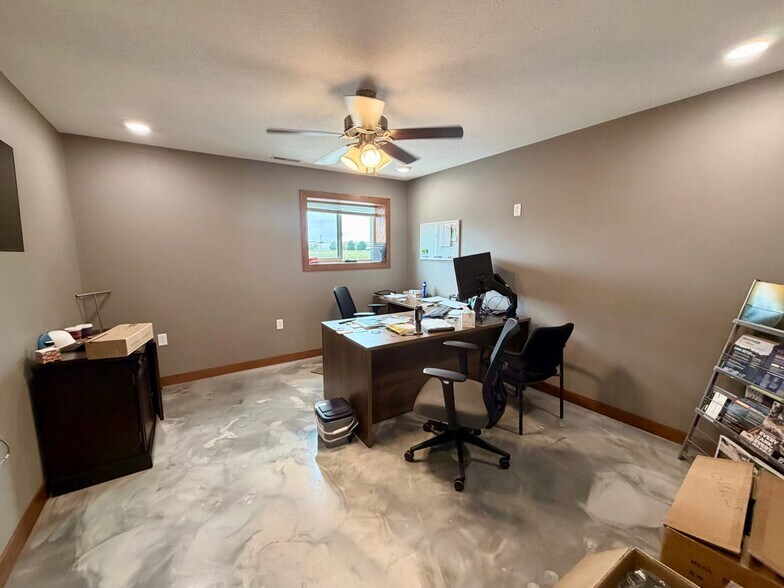 More Photos Of 405 Lake Ave, Gothenburg Distribution For Sale