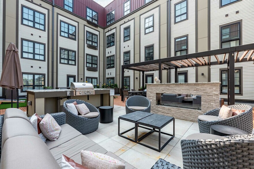 More Photos Of 120 E 5th Ave, Columbus Apartments For Lease