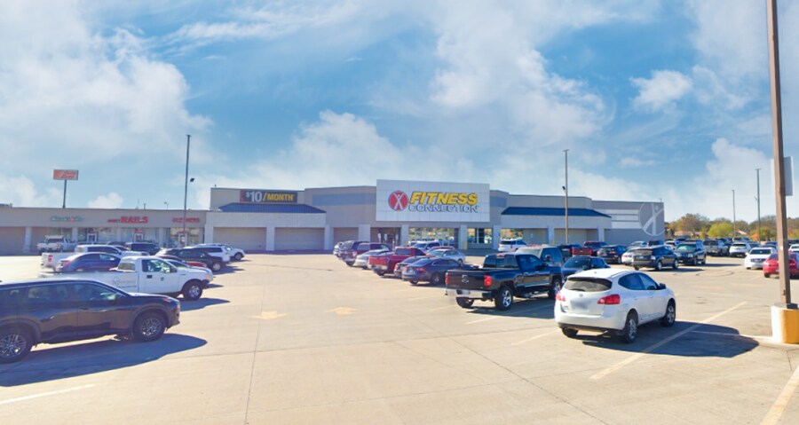 More Photos Of 6730-6750 Forest Hill Dr, Forest Hill Freestanding For Lease