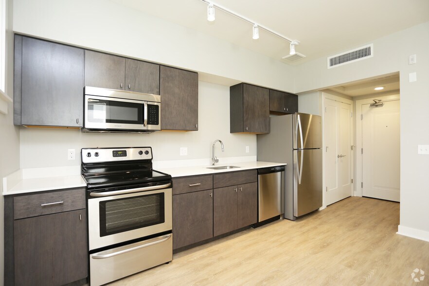 More Photos Of 1059 Wealthy St SE, Grand Rapids Apartments For Lease