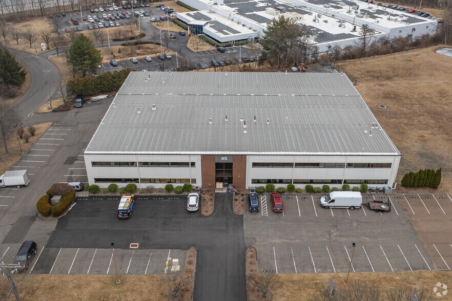 More Photos Of 45 Connair Rd, Orange Light Manufacturing For Lease