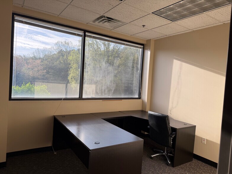 More Photos Of 5955 Shiloh Rd E, Alpharetta Office For Lease