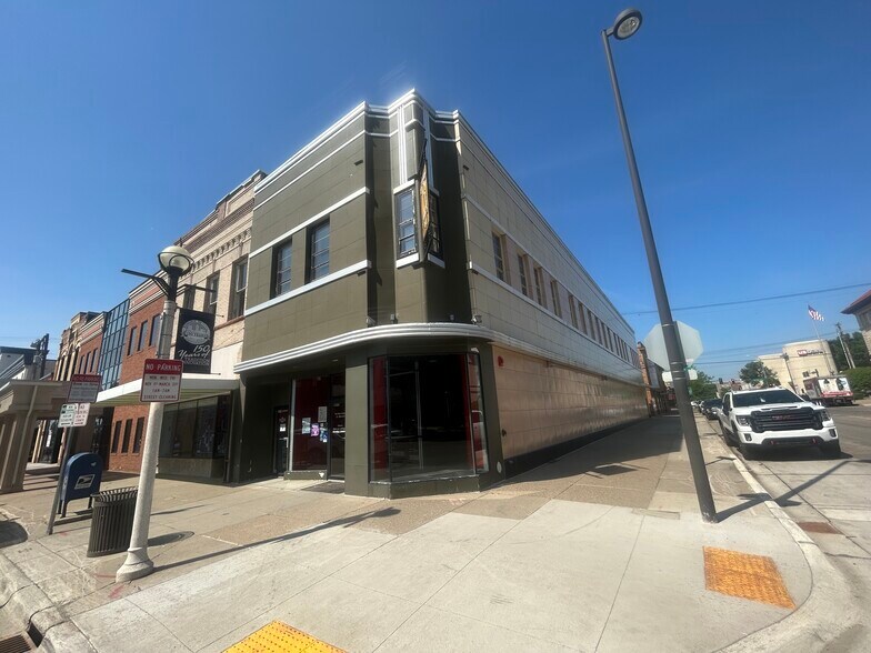 Primary Photo Of 124 N 4th St, Bismarck Storefront For Lease