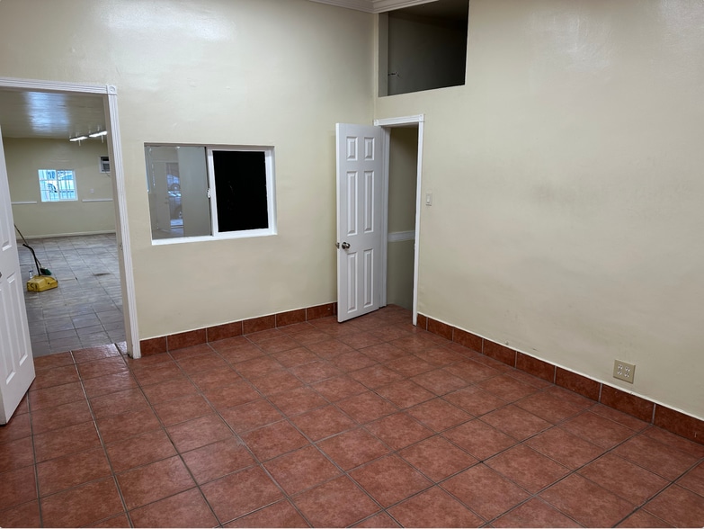 More Photos Of 13173 Van Nuys Blvd, Pacoima Storefront Retail Office For Sale