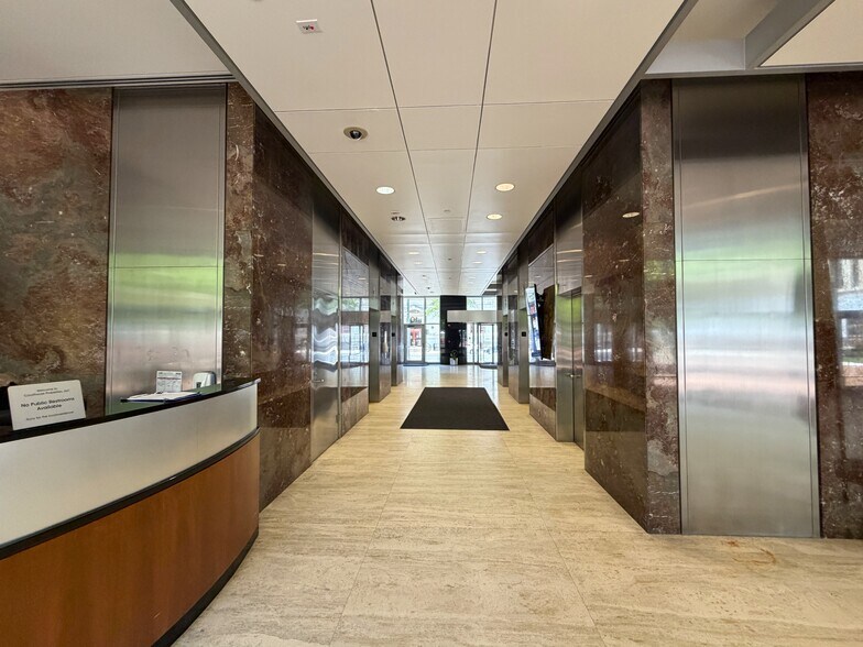 More Photos Of 10 N Ludlow St, Dayton Office For Lease