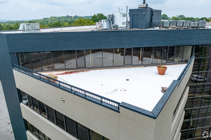 More Photos Of 2505 21st Ave S, Nashville Office For Lease