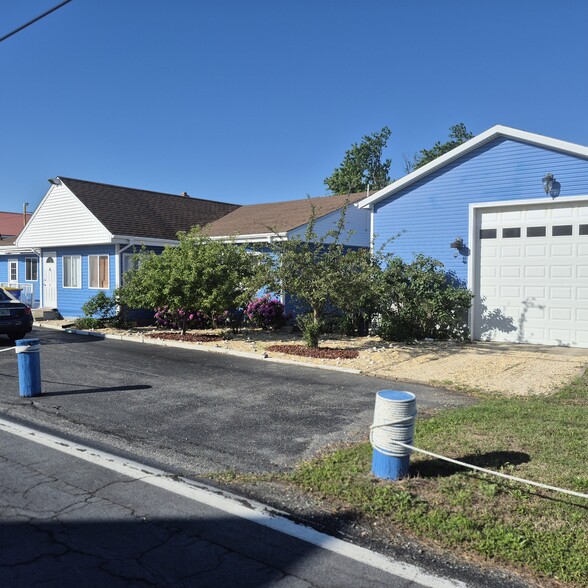 More Photos Of 360 Bay Ave, Milford Storefront Retail Residential For Sale